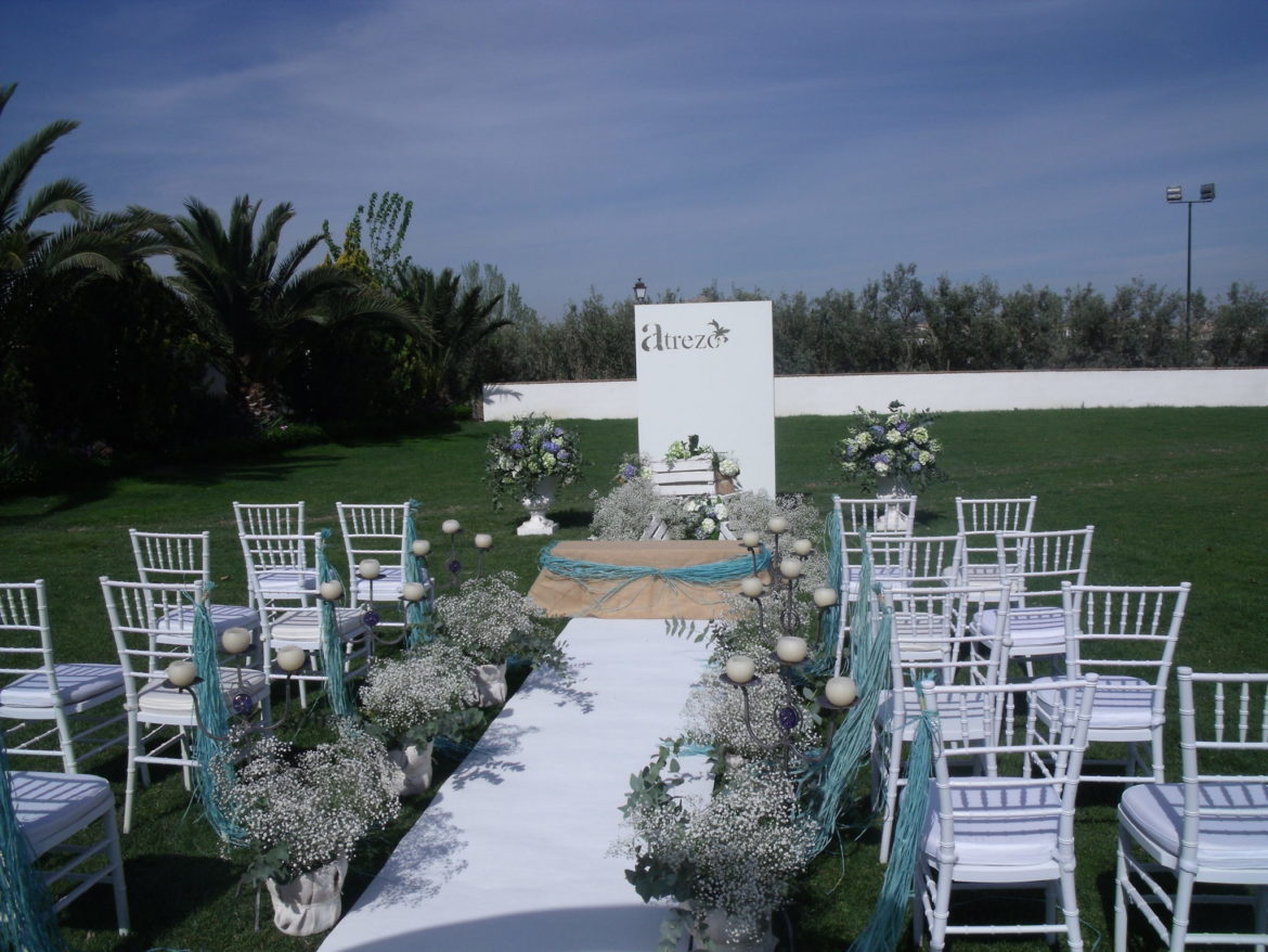Candelabros + maceteros blancos